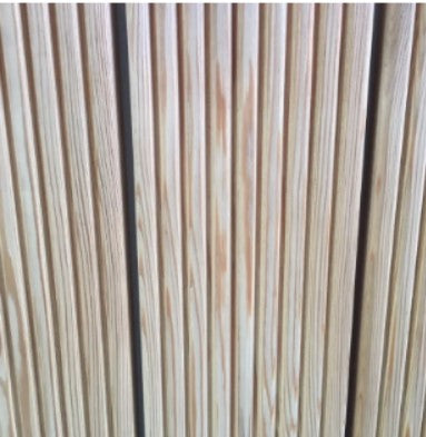 Holz für die Terrasse hier die sibirische Lärche.