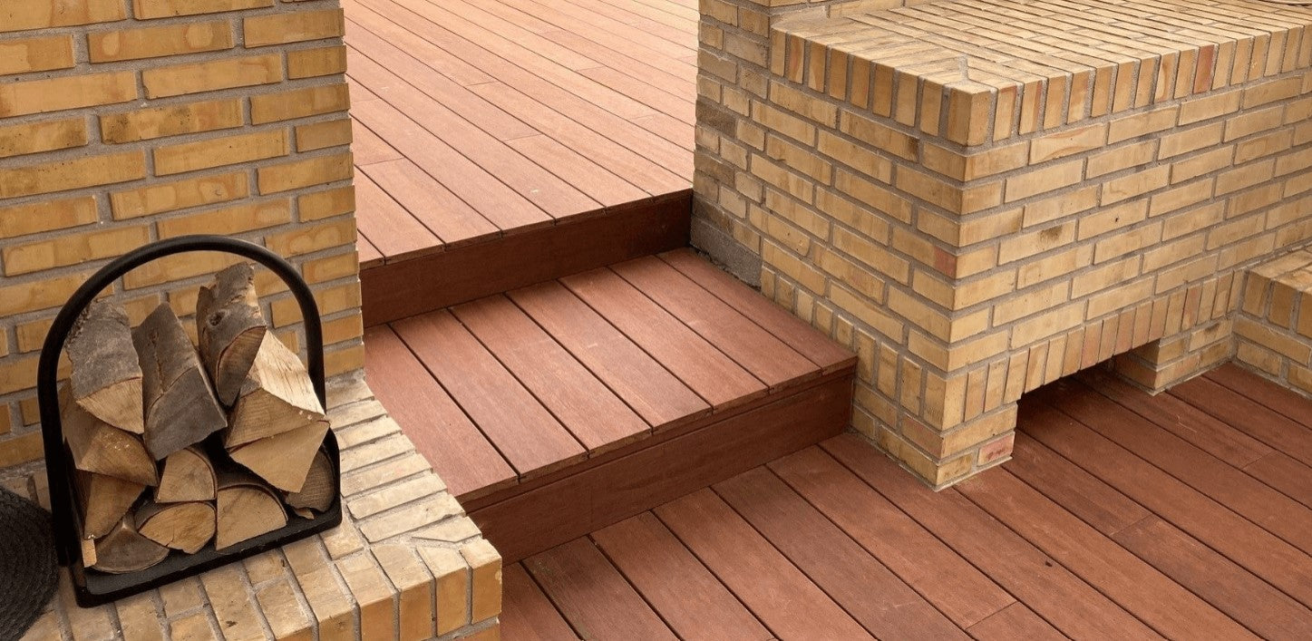 Zeigt eine mehr stufige Terrassenanlage die nicht sachgerecht installiert wurde.