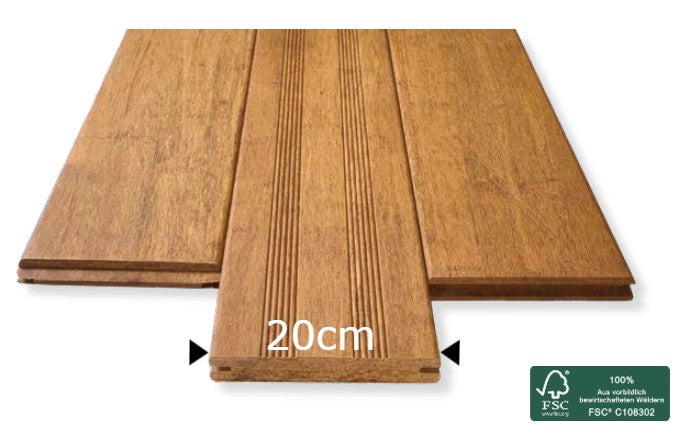 Die 20cm breite XL Bambus Terrassendiele, vorgeölt in der Farbe "Sand".