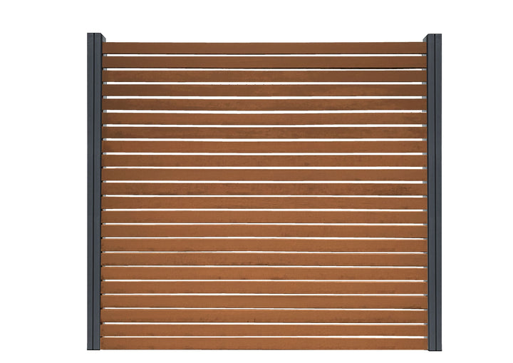 Moderne Sichtschutzzaun mit horizontalen Bambuslamellen in warmen braunton und anthrazitfarbenen Metallpfosten, Typ Rhombi von ambooo.